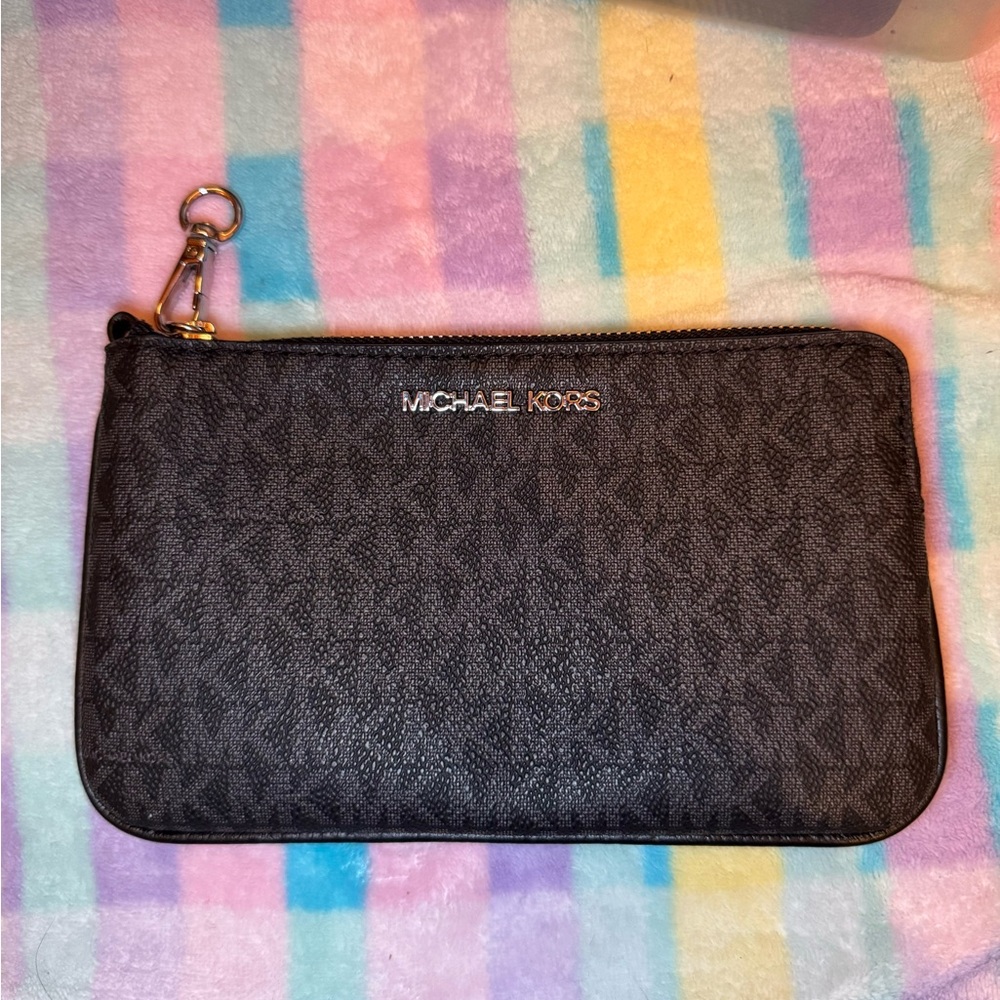 Michael kors wristlet pouch no strap